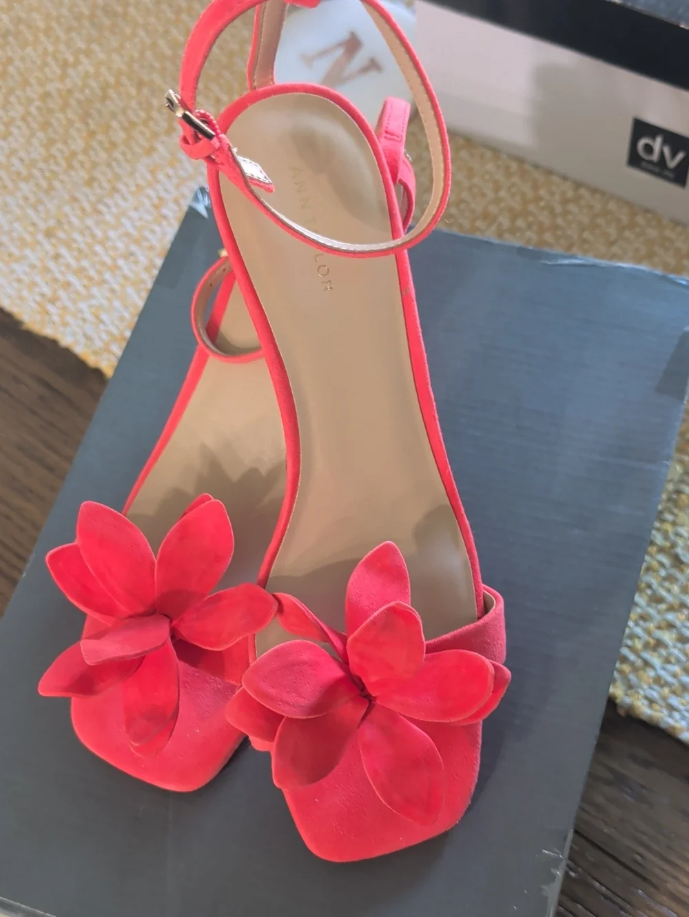 Brand New Anne Taylor Suede Sandal - Missy In Wild 🍅 Color